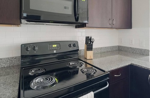 Northeast Houston Apartment | Landing | Modern 1BD, Gym, Game Room