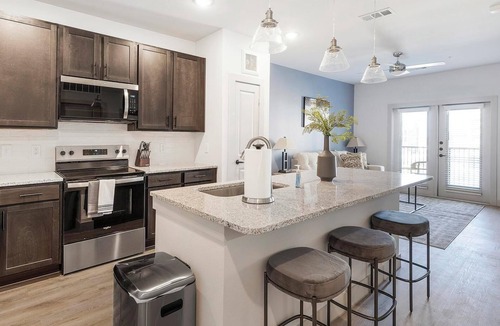 Corinth Apartment | Landing | Modern 1BD in Corinth