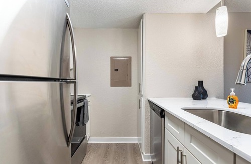 North Arlington Apartment | Landing | Modern 1BD, Pool