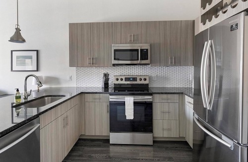 McKinney Apartment | Landing | Modern 1BD, Pool, Gym