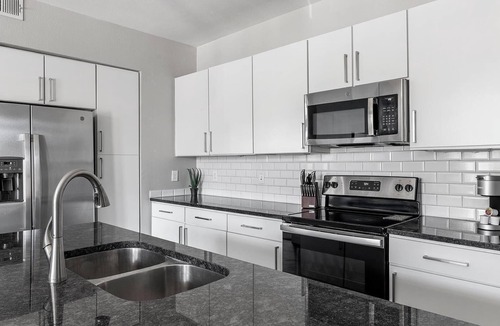 Allen Apartment | Landing | Modern 2BD, Game Room, Yoga Studio