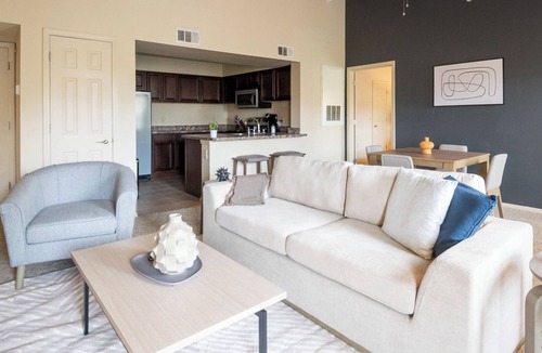 Broken Arrow Apartment | Landing | Spectacular 2BD, Pool, Gym