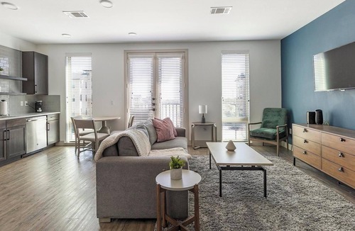 Denton Apartment | Landing | Spectacular 1BD, Courtyard, Clubhouse