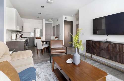 Central Arlington Apartment | Landing | Spectacular 2BD, Gym, Clubhouse