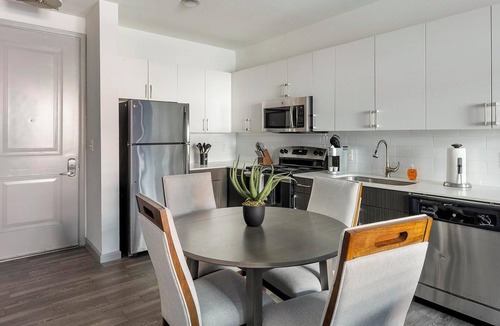 Central Arlington Apartment | Landing | Spectacular 2BD, Gym, Clubhouse