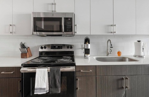 Central Arlington Apartment | Landing | Spectacular 2BD, Gym, Clubhouse