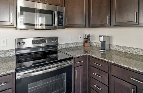 Spring Apartment | Landing | Spectacular 2BD, Courtyard, Pool