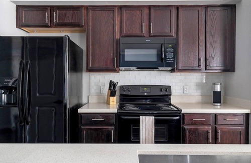 Atascocita Apartment | Landing | Spectacular 2BD, Game Room, Gym