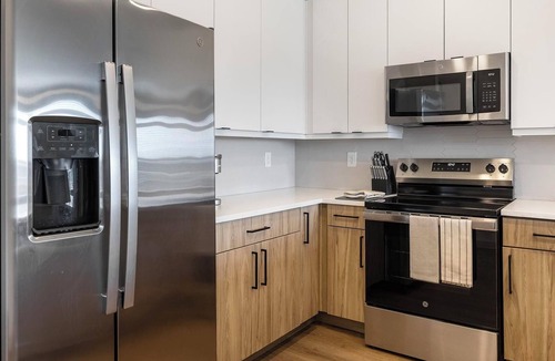 Celina Apartment | Landing | Spectacular 3BD, Clubhouse, Gym
