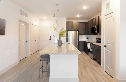 Corinth Apartment | Landing | Stunning 1BD in Corinth