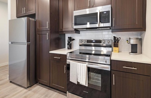 Corinth Apartment | Landing | Stunning 1BD, Pool, Clubhouse