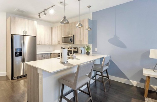 Fort Worth Apartment | Landing | Stunning 1BD in Bricktown