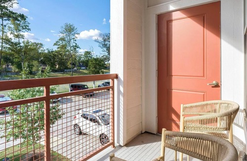 Spring Apartment | Landing | Stunning 1BD, Yoga Studio, Courtyard