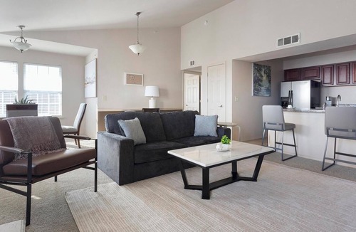 Broken Arrow Apartment | Landing | Stunning 2BD, Gym, Pool