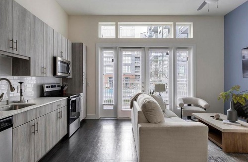 Fort Worth Apartment | Landing Stunning Studio in Bricktown