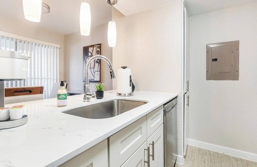 North Arlington Apartment | Landing | Stylish 1BD, Pool