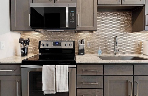 Fort Worth Cultural District Apartment | Landing | Stylish Studio, Gym, Game Room