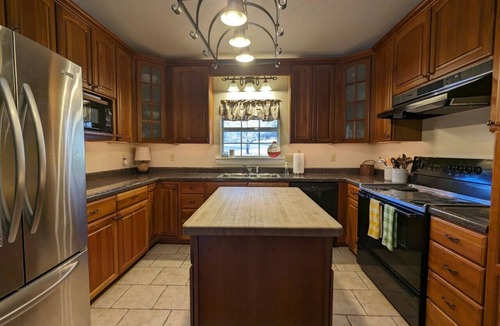Eureka Springs House | Large 6BR Home on White River, WiFi, Sleeps 12