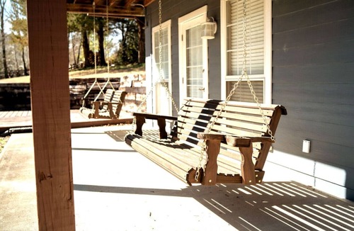 Eureka Springs House | Large 6BR Home on White River, WiFi, Sleeps 12