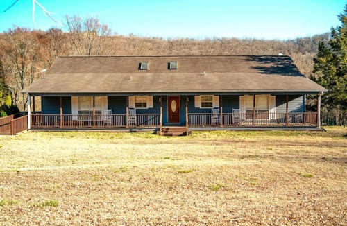 Eureka Springs House | Large 6BR Home on White River, WiFi, Sleeps 12