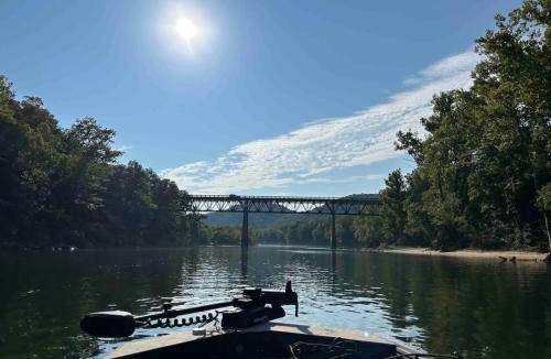 Eureka Springs House | Large 6BR Home on White River, WiFi, Sleeps 12