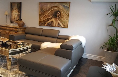 Brossard House | Large And Charming two floor main level Duplex 12 minutes from downtown Montreal