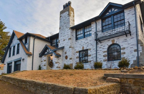 Atchison House | Large Luxury Cottage