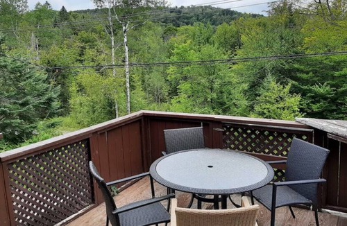 St-Adolphe-d'Howard Cottage | Laurentian's Cott Adventure, 5Br, Lake, JacuZ, BBQ