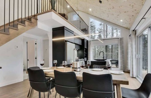 Pont-Rouge Ski Chalet | Le Baumier | Relaxation Luxury | Private spa and f