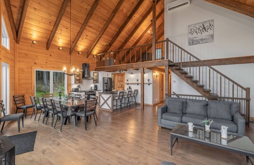 Saint-Brigitte-de-Laval Ski Chalet | LE-BELVEDERE