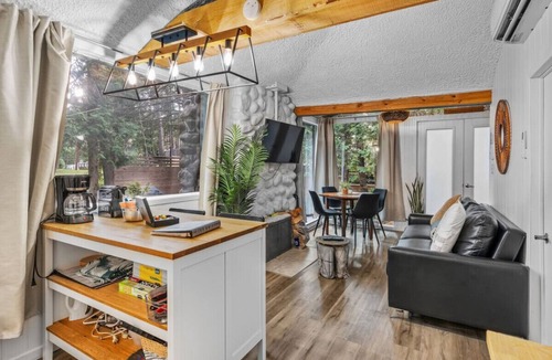 Sainte-Lucie-des-Laurentides Ski Chalet | Le1601 - Le Petit Renard - Chalet spa et plage