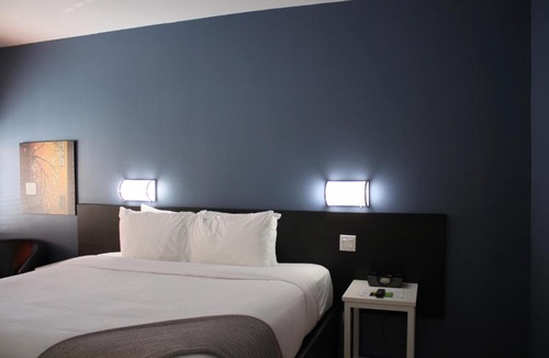 Saint Hyacinthe Hotel | Le Dauphin St-Hyacinthe