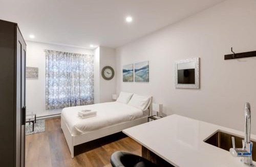 Mile End Apartment | Le Mile End by M11 - Modern & Comfy Studio