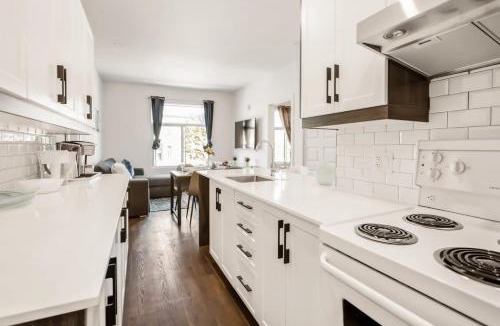 Mile End Apartment | Le Mile End by M11 - Upscale 1 BDR with Sofa Bed