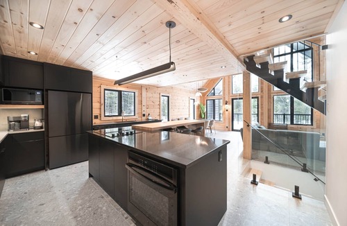 Amherst Ski Chalet | Le Mitik Kanata Tremblant (224)
