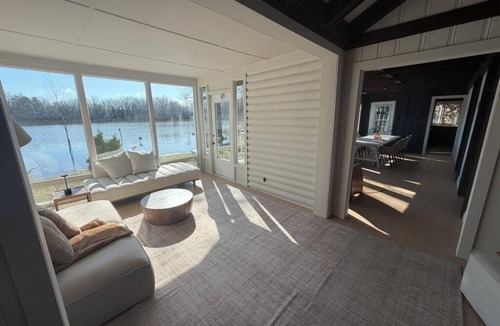 Fabreville Ski Chalet | Le Petit Manitou | Where Montréal disappears and nature takes over