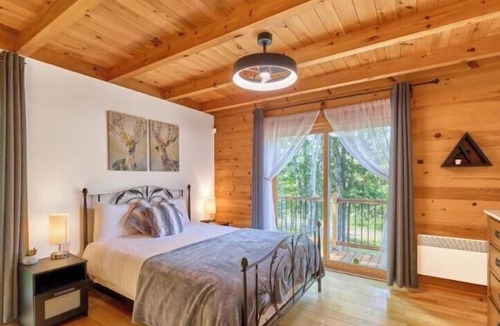 Pohenegamook Ski Chalet | Le Rustique Moderne Detente - Lake Access