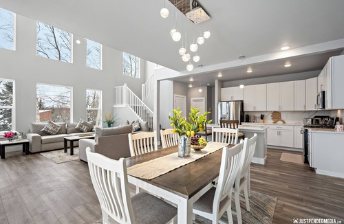 Sand Lake House | LE'S SINGLE HOUSE : PEACEFUL, WALK IN LAKE VIEW