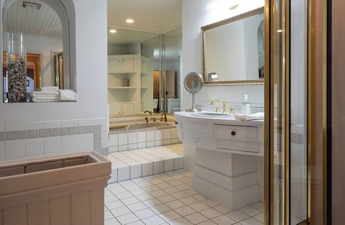 Stanstead Bed & Breakfast | Lee Farm Inn