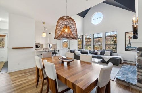 Tremblant-Les-Eaux Apartment | Les Eaux Luxe Mountain View Condo Private Sauna