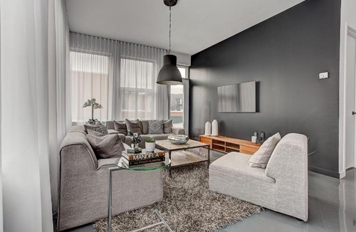 Pointe-Saint-Charles Apartment | Les Lofts du Centre by Simplissimmo