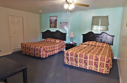 Murfreesboro Hotel | Little Shamrock Motel A1