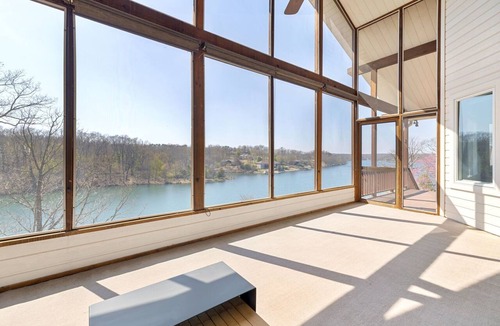 Bella Vista House | Loch Side-Access & Views of Loch Lomond-Game Room