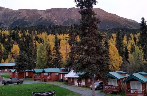 Cooper Landing Cabin | Lofted Cabin Ideal for Family Getaways in Alaska
