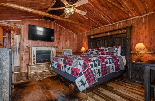 Eureka Springs Historic District Hotel | Log Cabin Inn