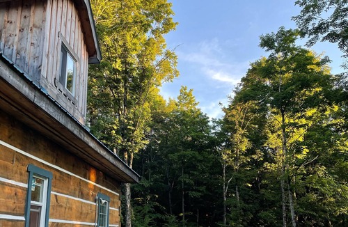 Haliburton Cabin | Log cabin on the hill