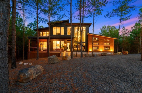 Broken Bow Cabin | Lost In The Pines in Hochatown/Broken Bow