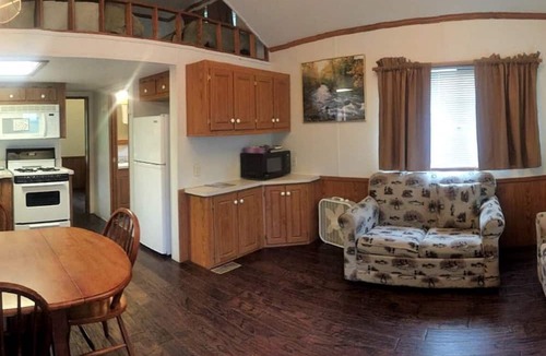 Cooper Landing Cabin | Lovely Cabin with Lofted Interior Perfect for Nature Lovers in Alaska