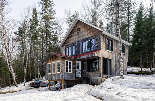 Sainte-Beatrix Ski Chalet | Luna Cottage - Peaceful forest and calm river