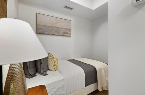 CityPlace Apartment | Lux King Suite, CN Tower, Sleeps 5 with Parking!